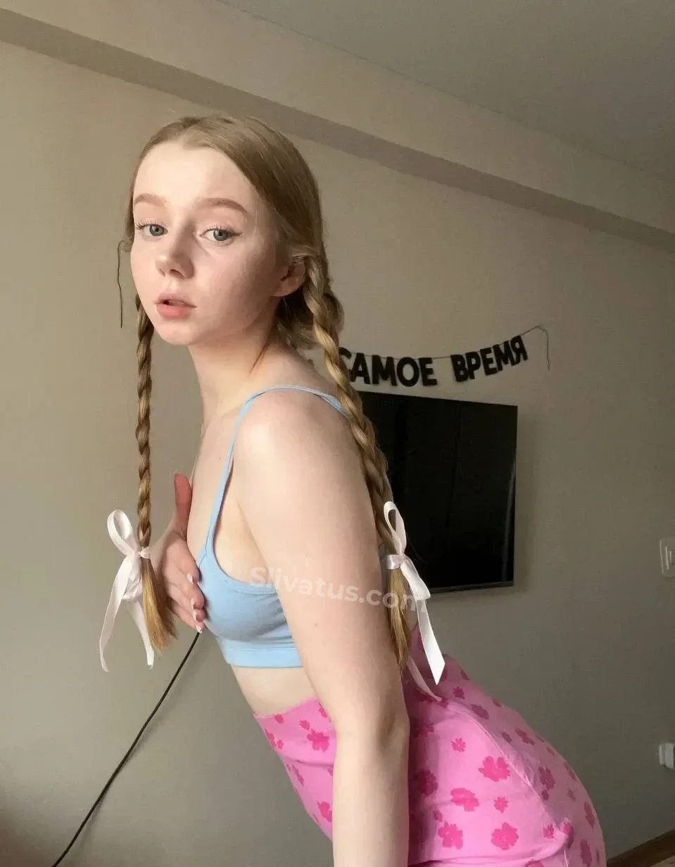 18+ Эротическое фото тиктокерши Алина Никитина