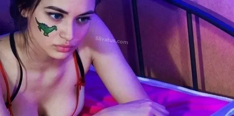 18+ Голая тиктокерша Морана Батори (Morana Battory) на фото
