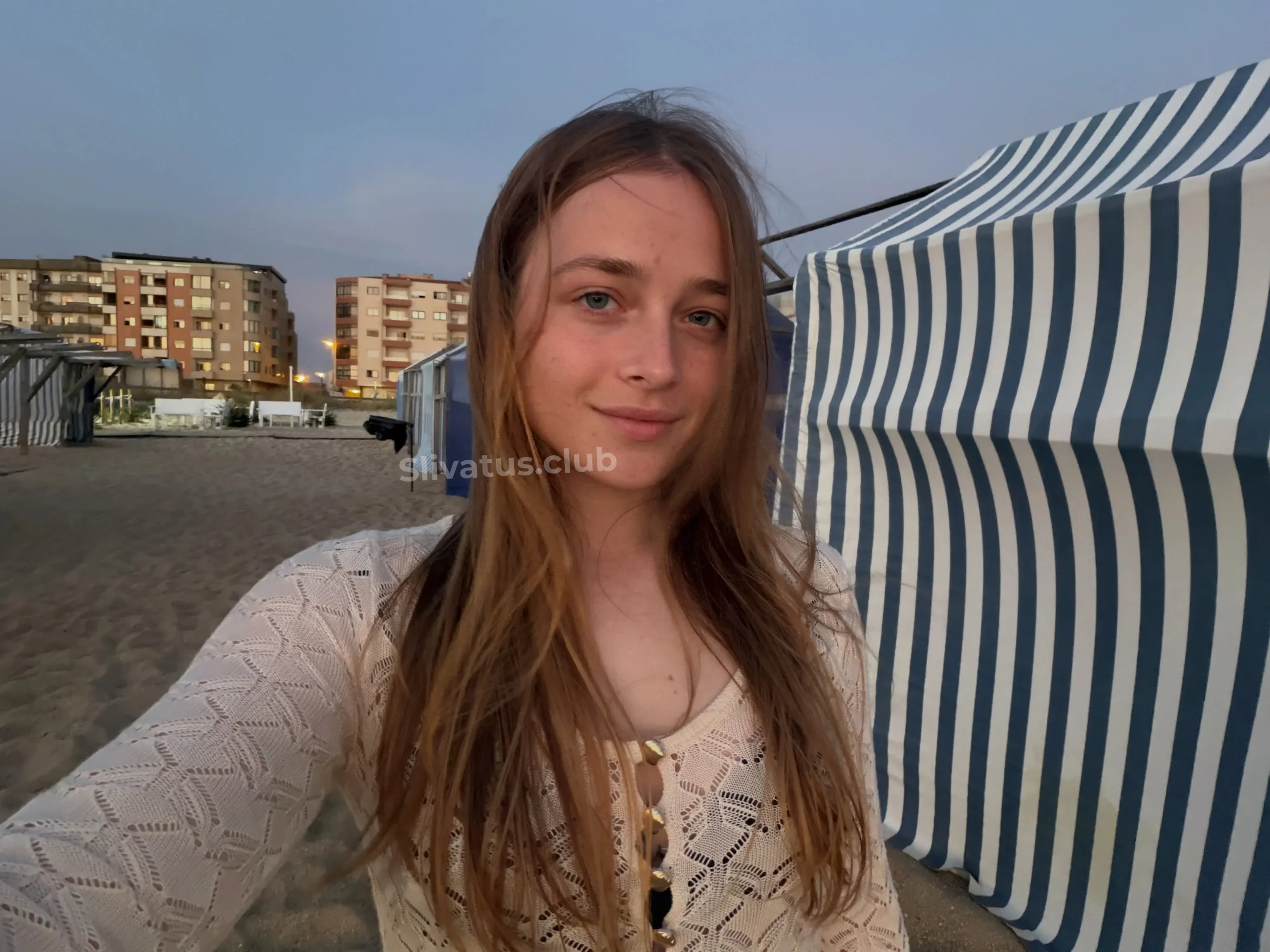 18+ Голая тиктокерша qoqsik (qoqsik1) на фото