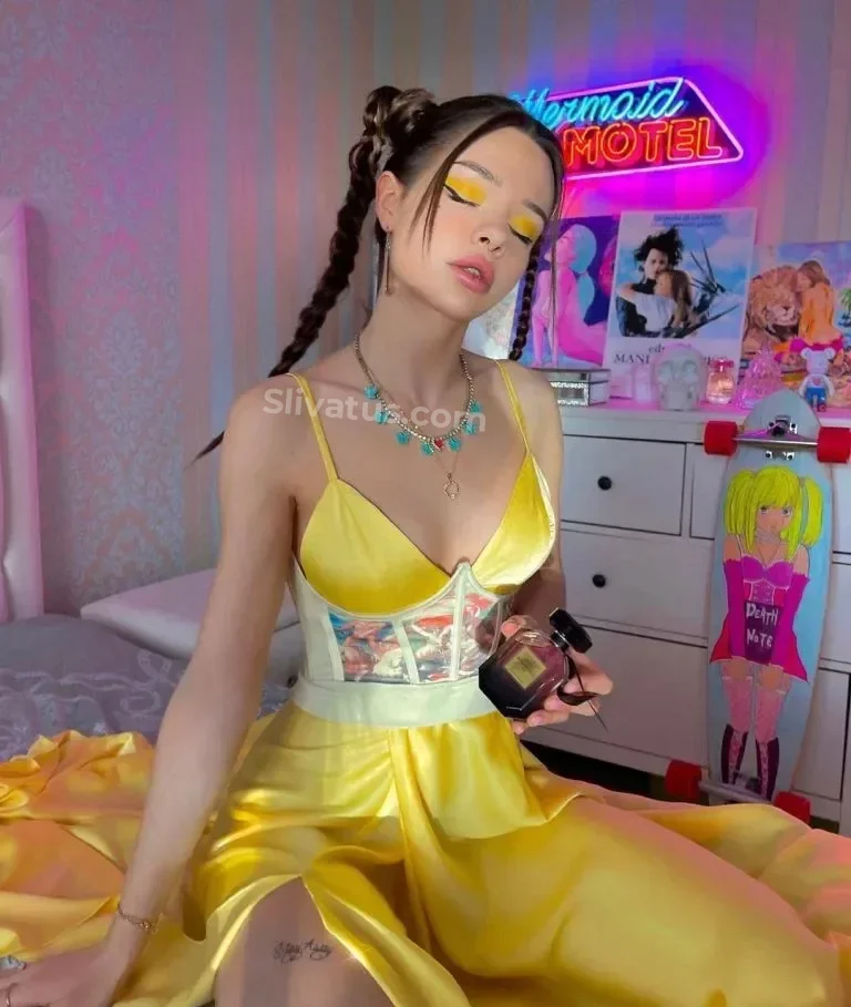 18+ Горячее фото тиктокерши Маша Вэй (Maria Way)