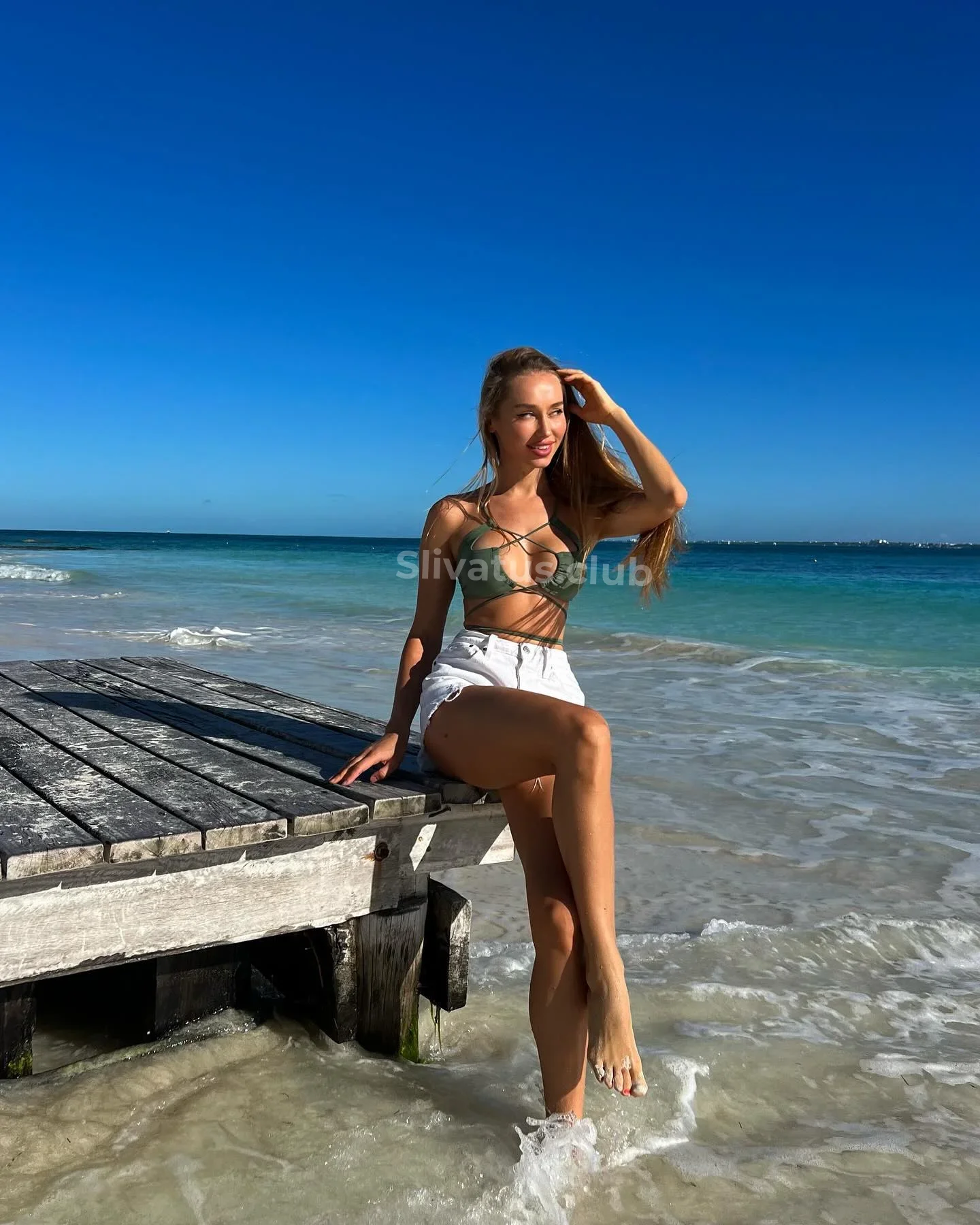 Без цензуры Свежий слив видео блогерши tatiesunshine