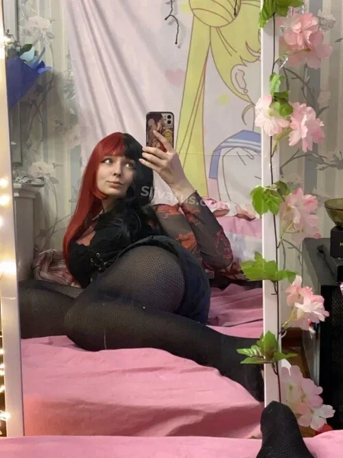 Для взрослых Эксклюзивный слив тиктокерши morticia_cos (Mia_green_tea)
