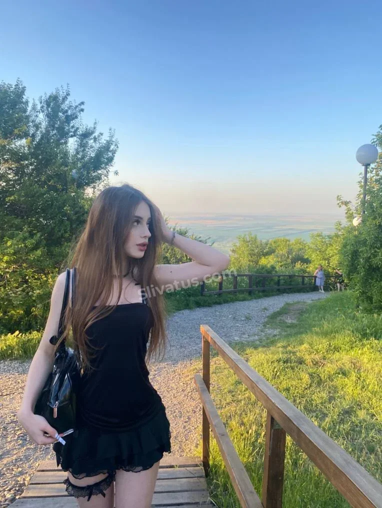 Эксклюзивный Фото голой тик токерши Киса Мионова