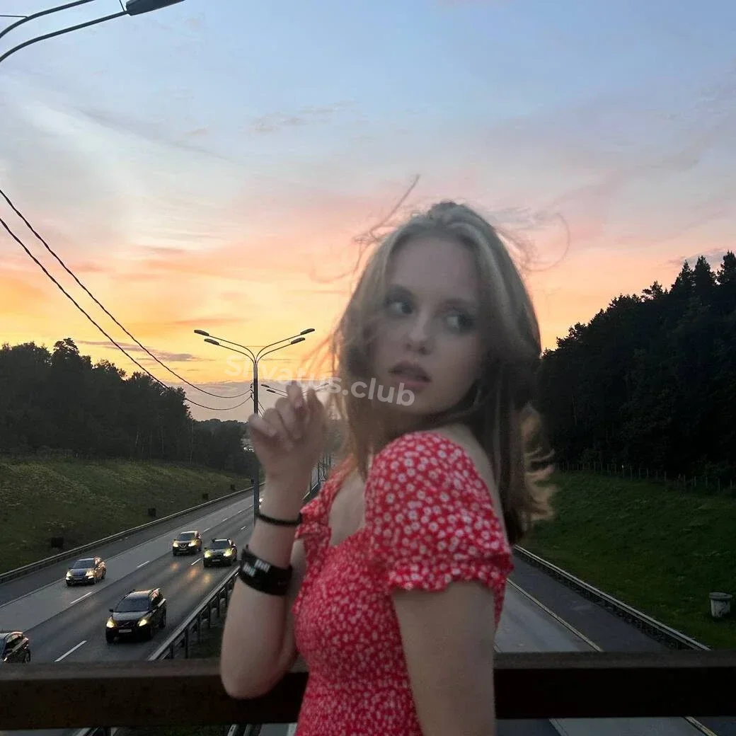 Горячий Голая тиктокерша Олька Долька на фото