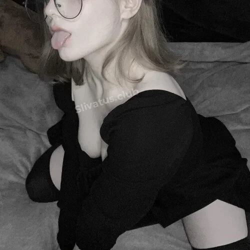Горячий Утечка фото модели Vwemor (kewweol)