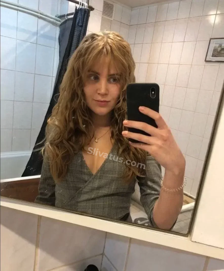 HD Свежий слив видео модели Ангелина Робин Гуд