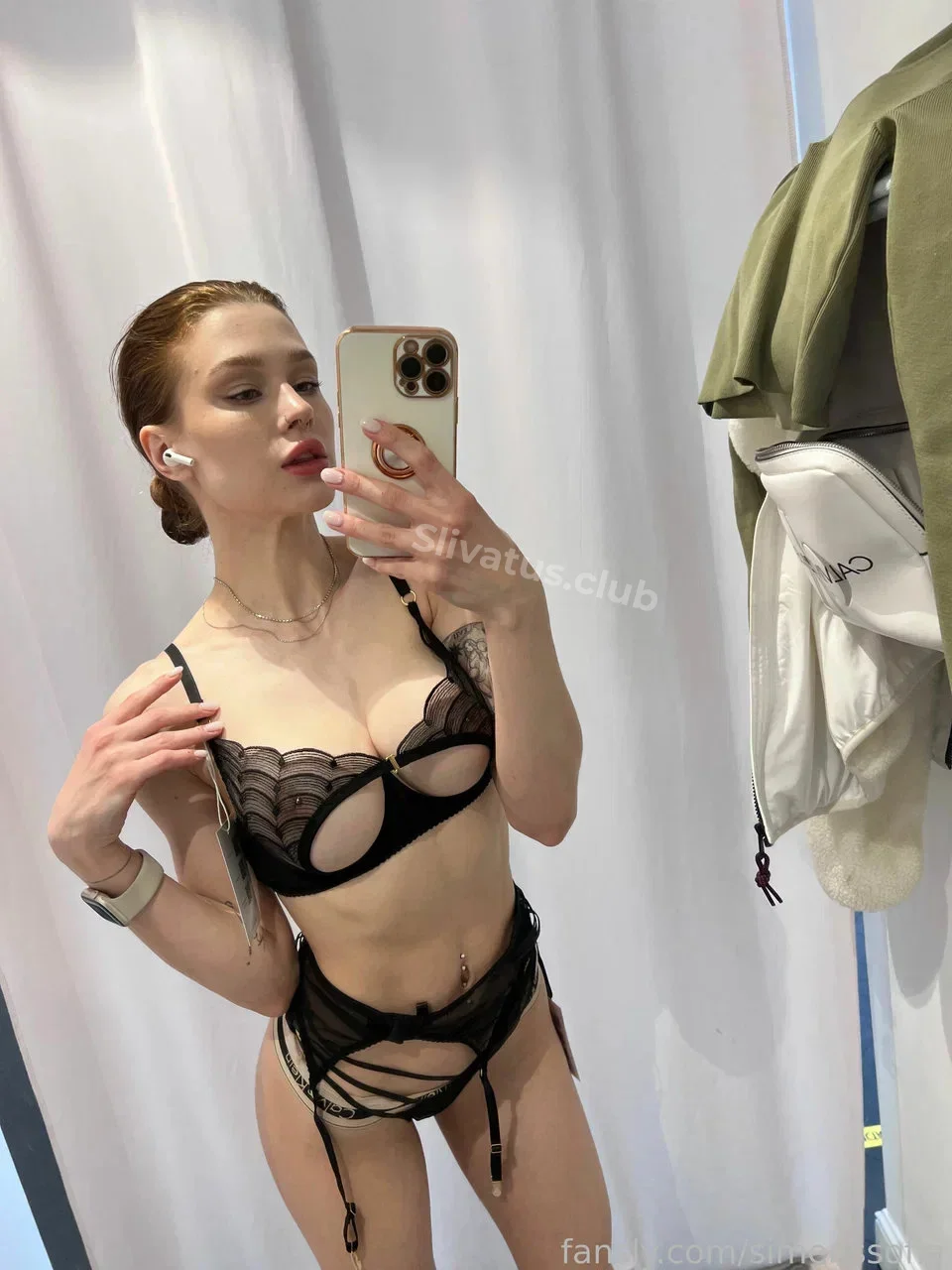 Интимный Simens Sofia (София Сименс) модель без одежды
