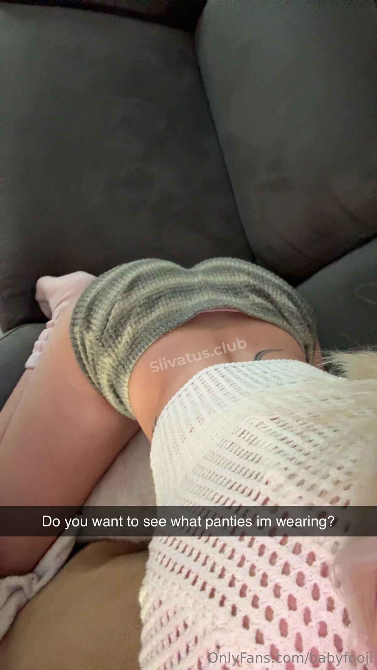 OnlyFans Эротическое фото тиктокерши Babyfooji