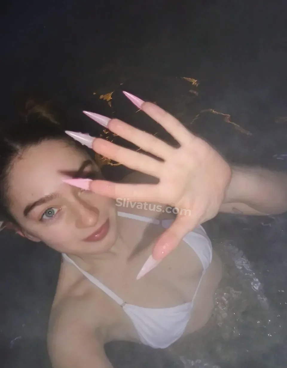 OnlyFans Слив интимного фото звезды Мейби Бейби