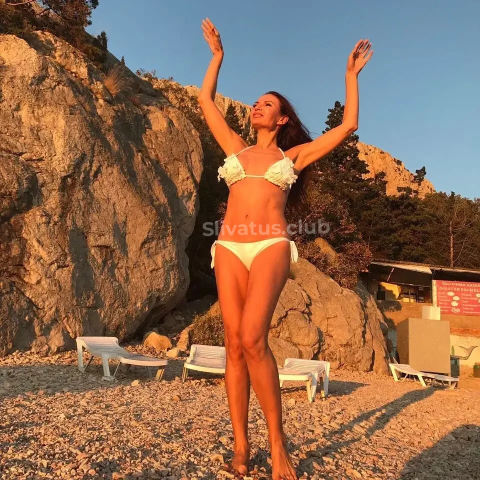 Русской Слив звезды Эвелина Бледанс 18+