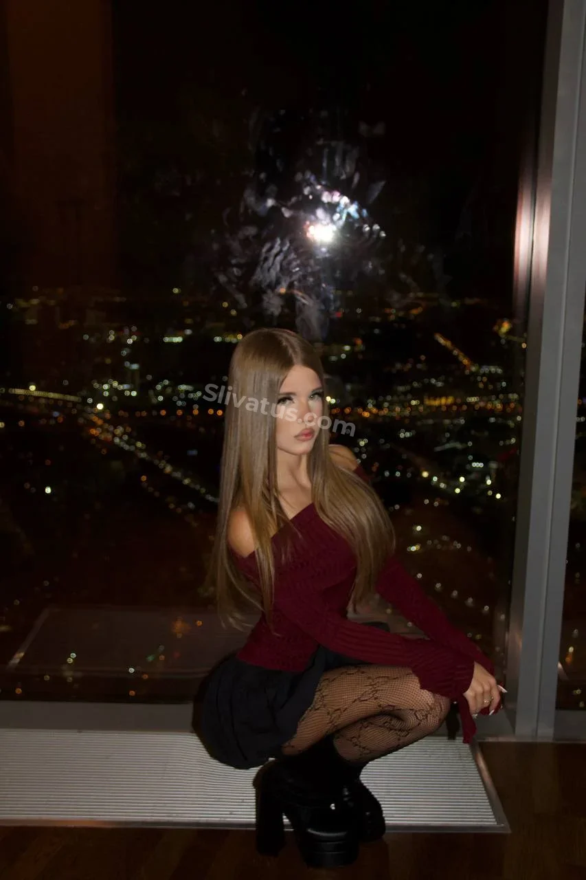 Свежий HD фото слива тиктокерши vikamines