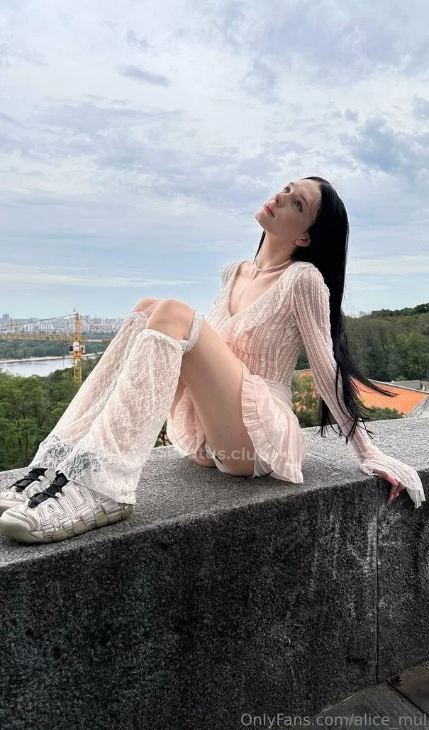 Утечка фото модели Alice_mul