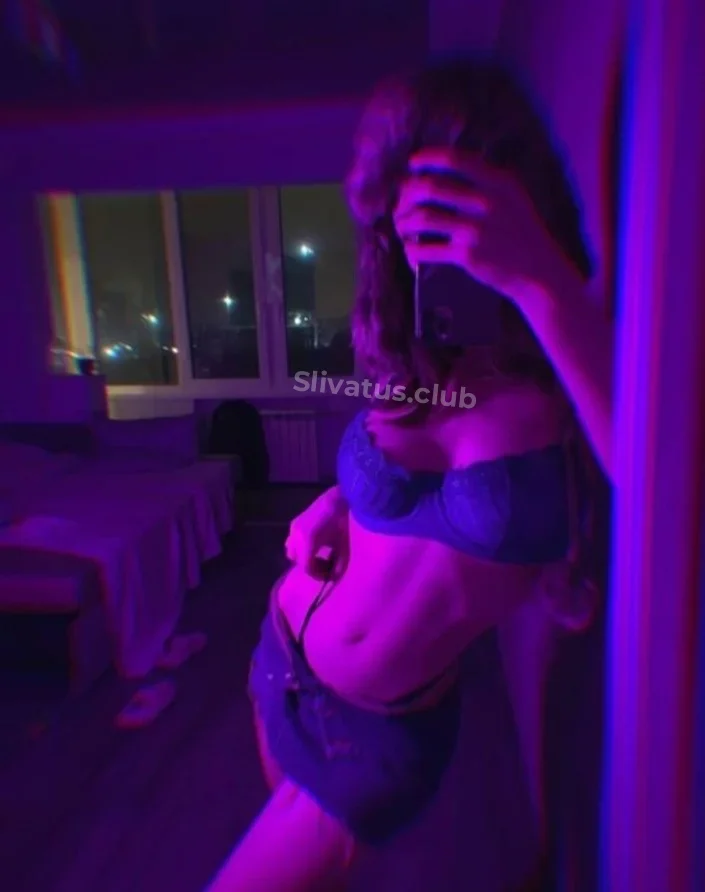 В высоком качестве Слив модели Soeyecandy 18+