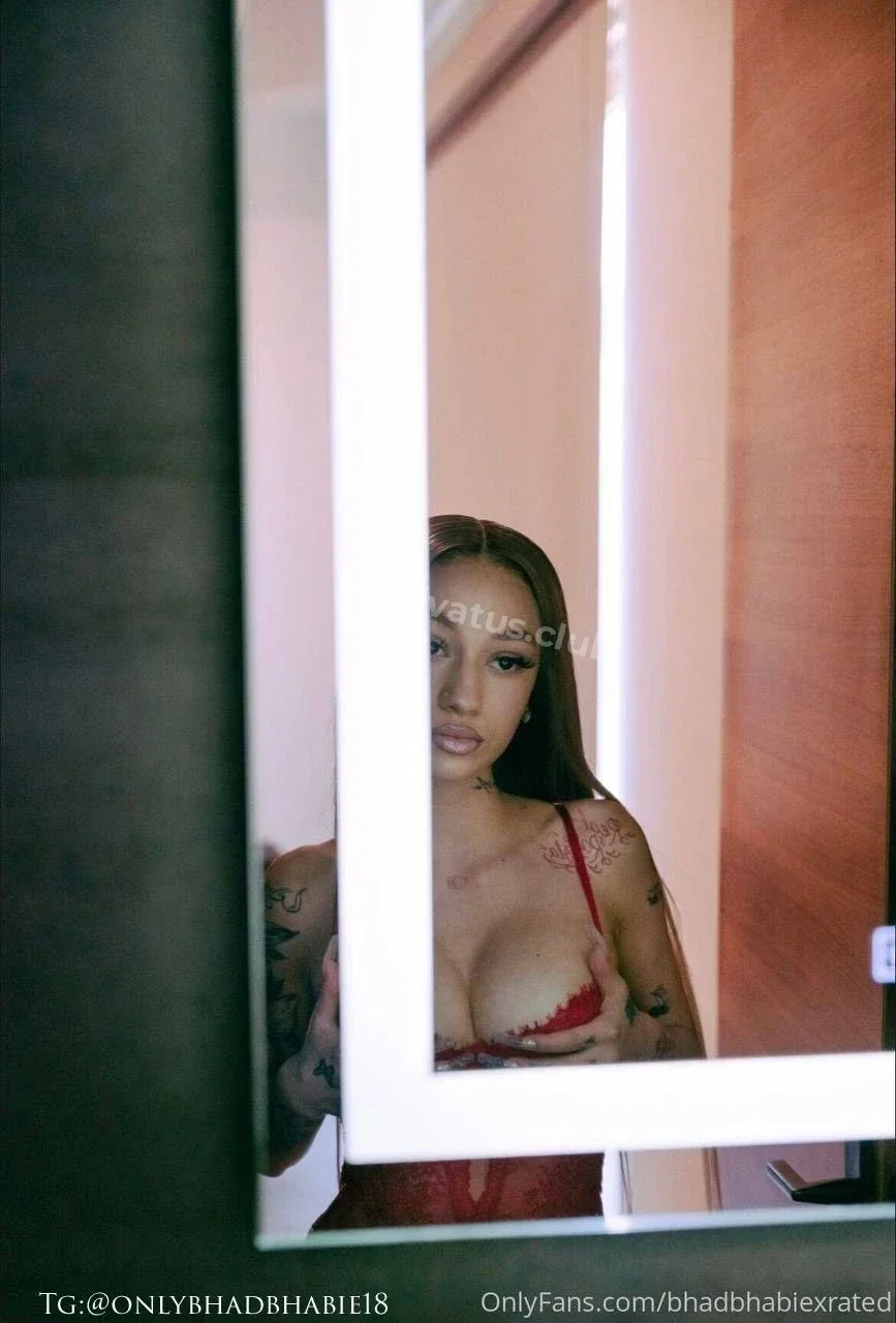 В высоком качестве Слив русских популярных девушек и Bhad Bhabie