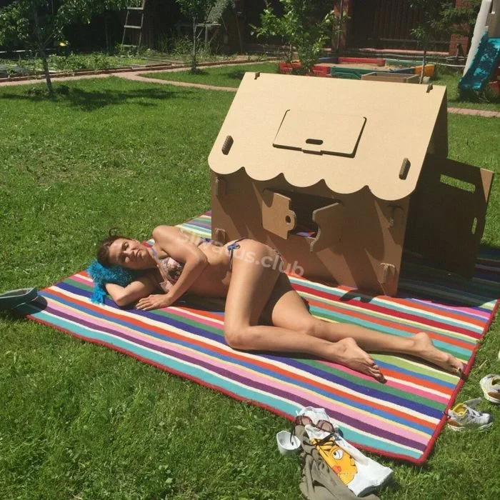 ВК Фото голой звезды Эвелина Бледанс